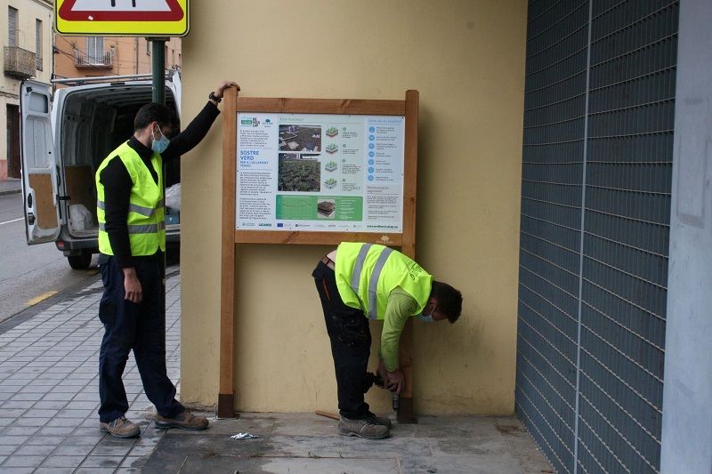 El jardí vertical i el sostre verd ja tenen els seus panells descriptius